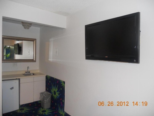 Tradewinds Airport Hotel image 39